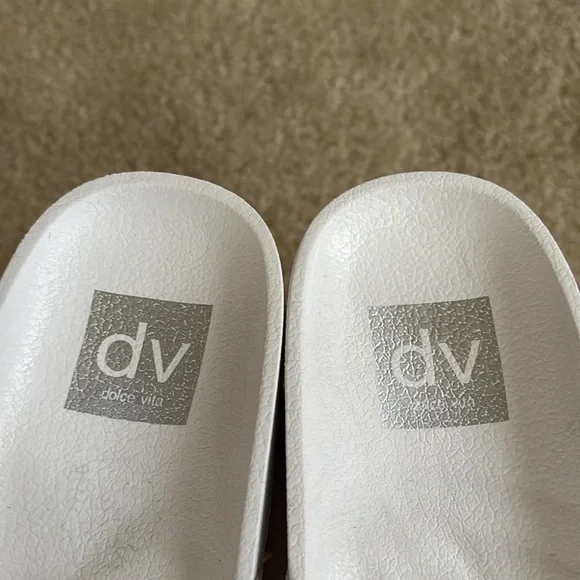 DV White Clear Strap Slide Sandals - Picture 2 of 4